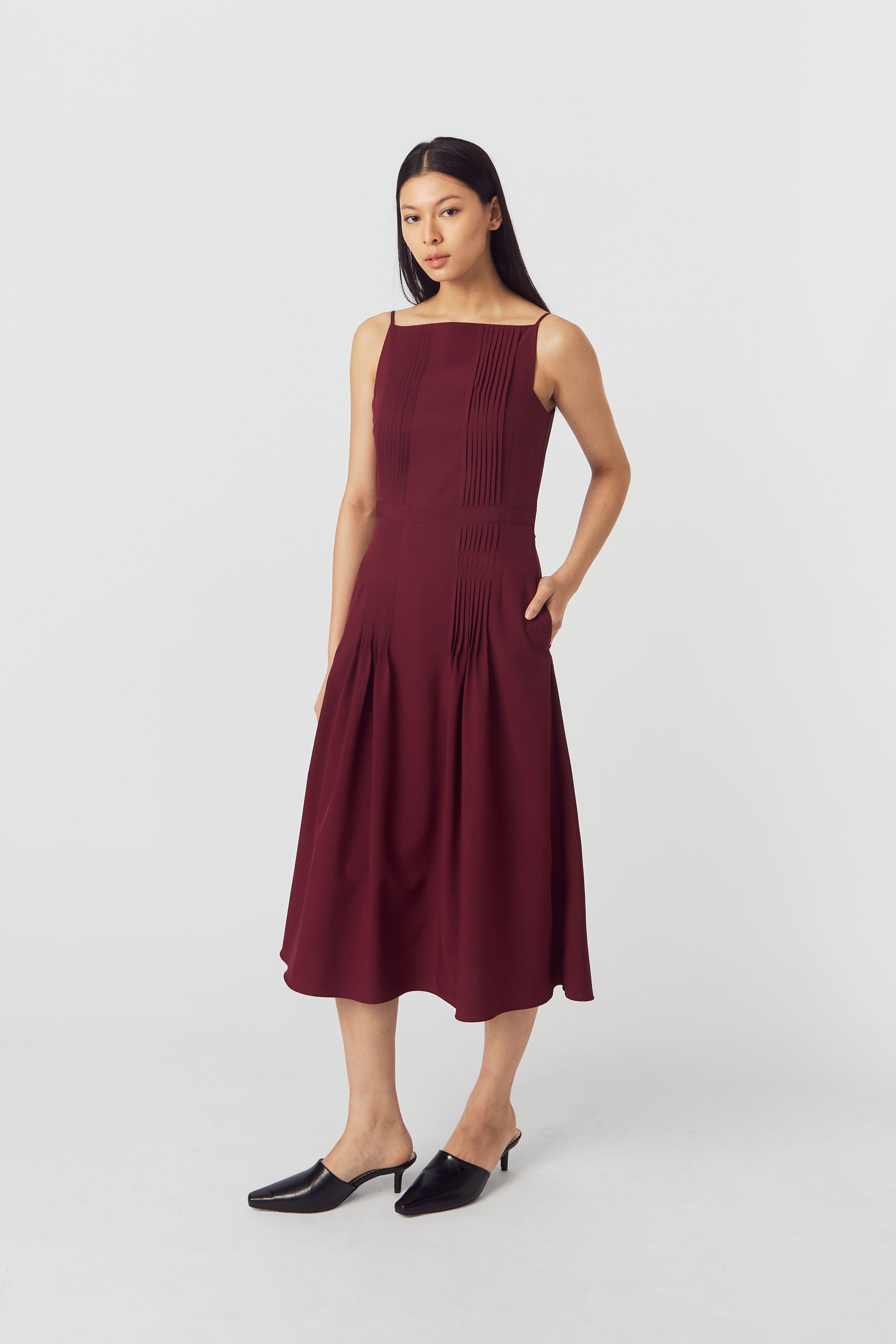 OLIVIA DRESS MAROON