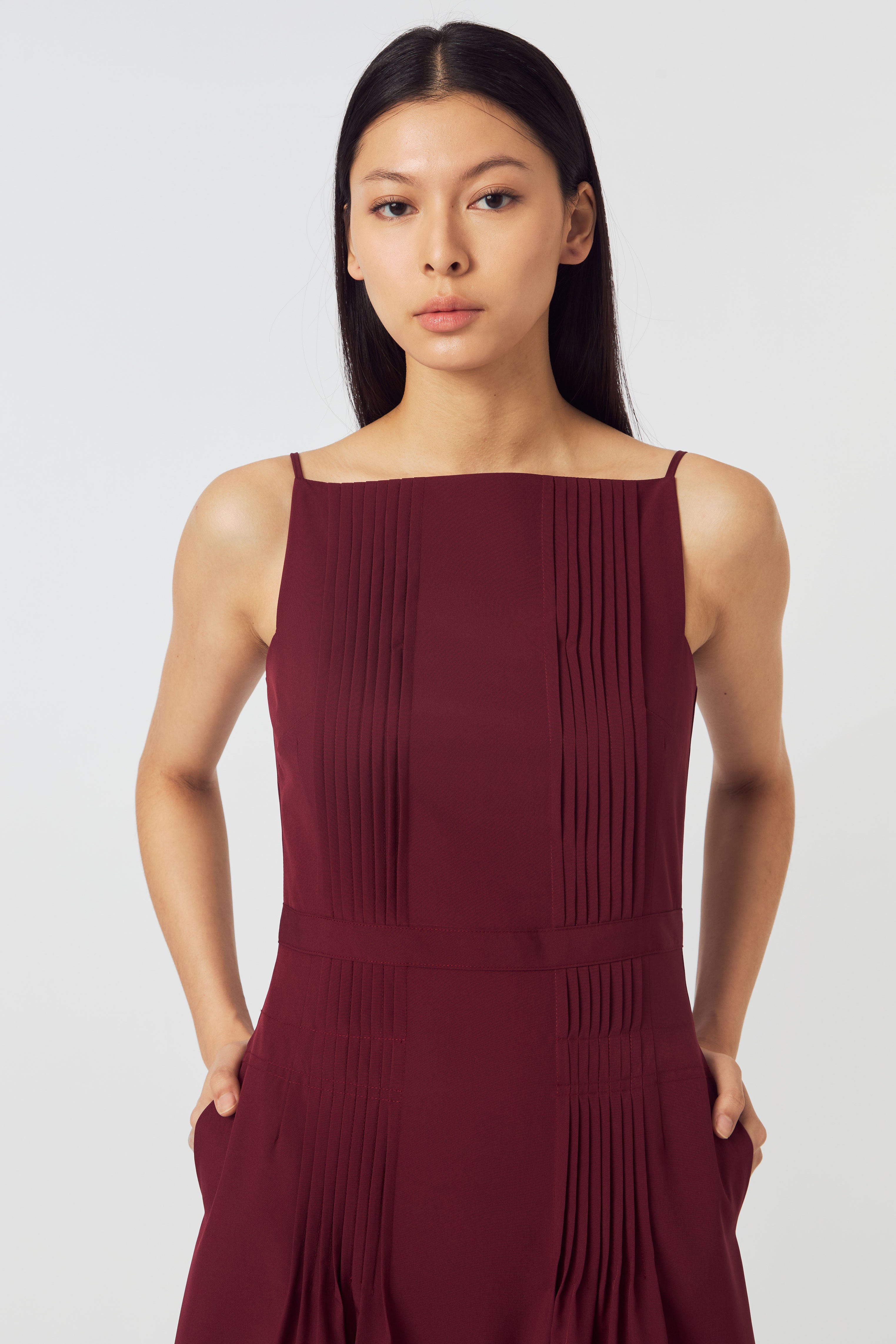 OLIVIA DRESS MAROON